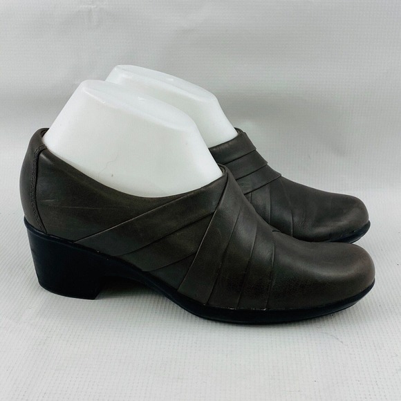 Womens‎ 7M Clarks Genette Rise Clog Grey Leather Gray Side Zip Shoes 2" Heels - Picture 2 of 10